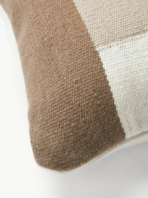 Wollen kussenhoes Aylin met abstracte decoratie