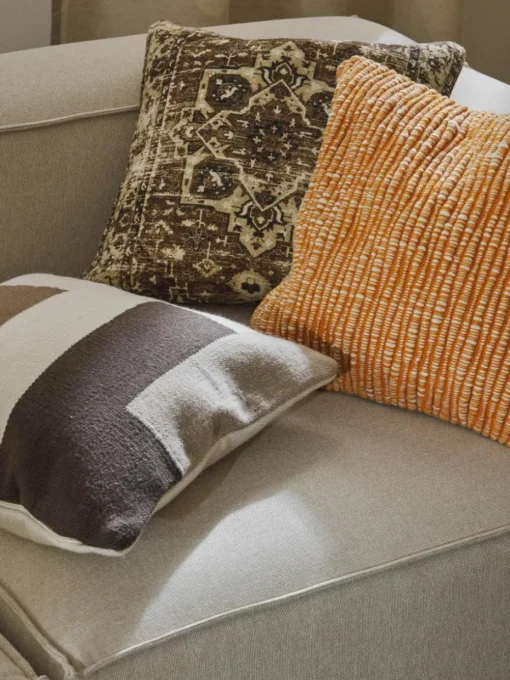 Wollen kussenhoes Aylin met abstracte decoratie
