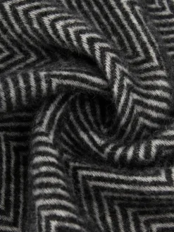 Wollen plaid Tirol met visgraatpatroon en franjes