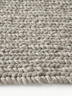 Wollen vloerkleed Bruna met gevlochten structuur
