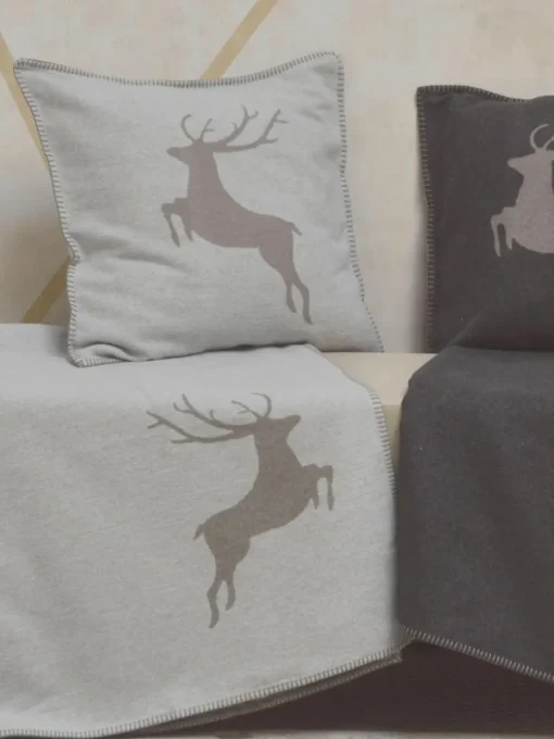 Zachte fleece kussenhoes Sylt met hertenmotief