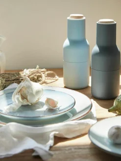 Zout & pepermolen Bottle Grinder met beukenhouten deksel, set van 2