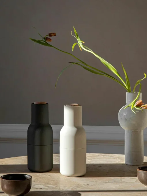 Zout & pepermolen Bottle Grinder met beukenhouten deksel, set van 2