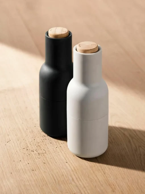 Zout & pepermolen Bottle Grinder met beukenhouten deksel, set van 2
