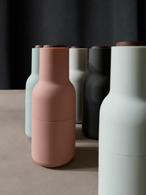 Zout- en pepermolen Bottle Grinder met walnootdeksel, set van 2